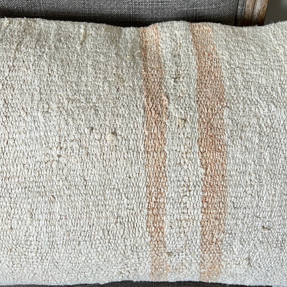 100% authentic vintage light pink peach Turkish hemp rug lumbar pillow cover - Picture 13 of 14